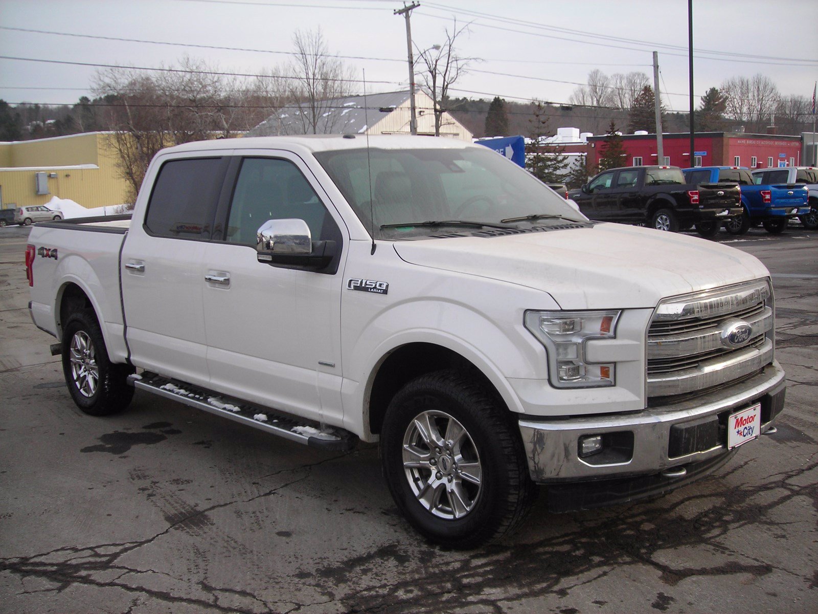 Pre-Owned 2017 Ford F-150 Lariat 4WD Crew Cab Pickup